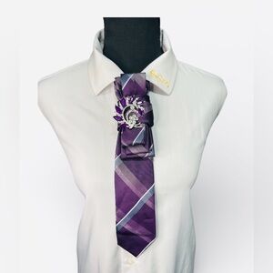 Kenneth Cole Reaction Purple Striped Necktie with Purple Brooch